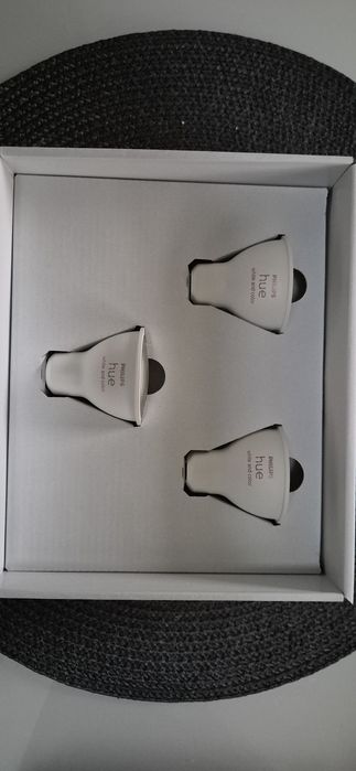3 x Philips Hue white and color gu10