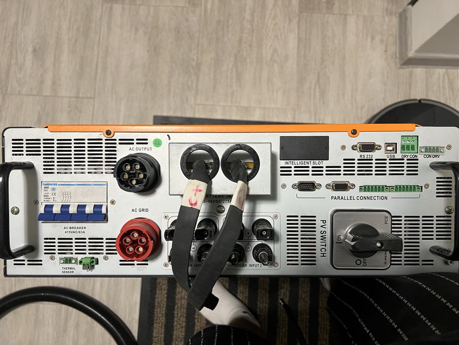 Falownik  hybrydowy SKYMAX 10kW / Inwerter