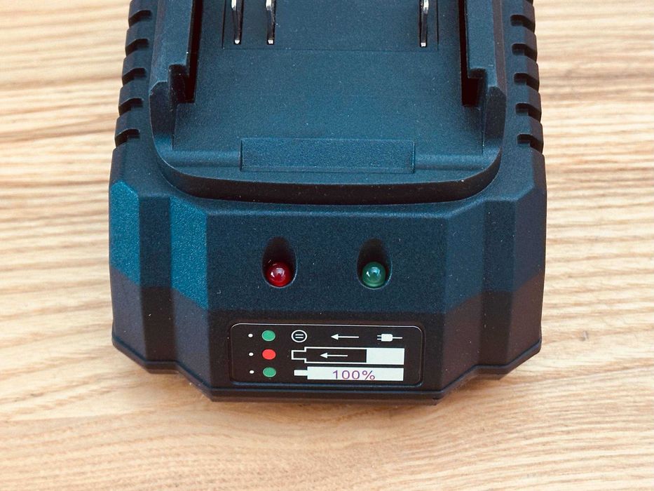 Слайдерна зарядна станція Razor – 21V MAX, 1.8A