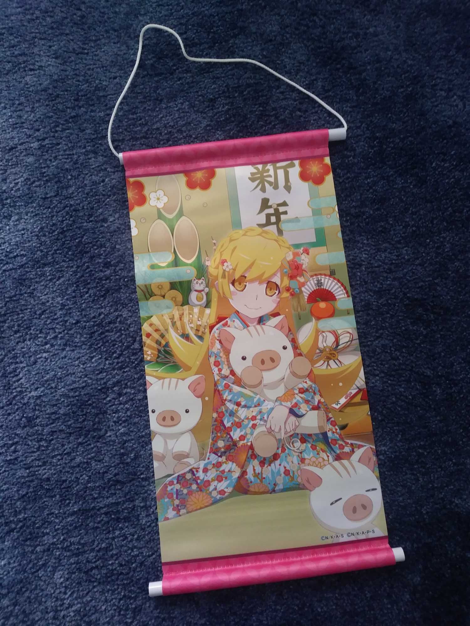 Monogatari Puku Puku - Shinobu Oshino - Mini wall scroll anime