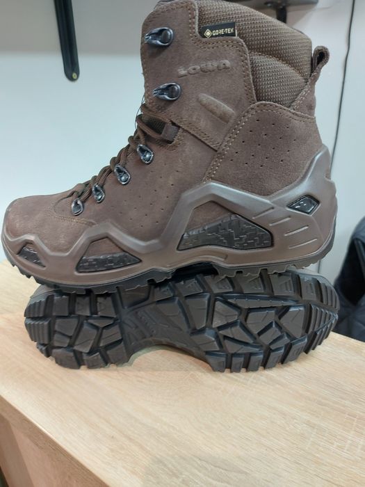 Чоловічі тактичТактичні черевики LOWA Z-6S GTX C Dark Brown