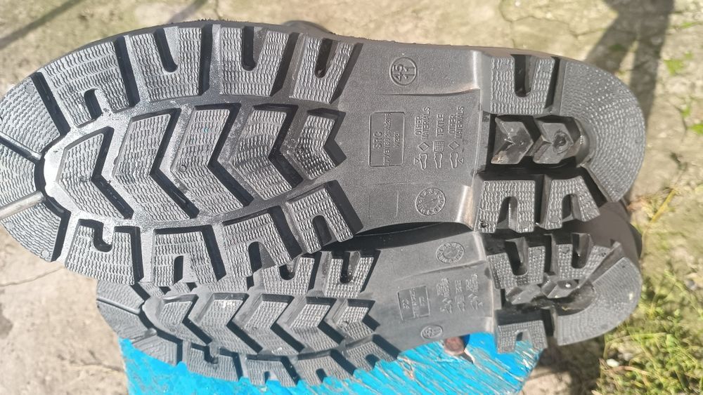 Резинові чоботи гумові