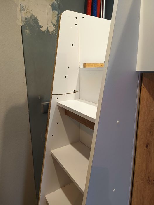 Łóżko, antresola z biurkiem