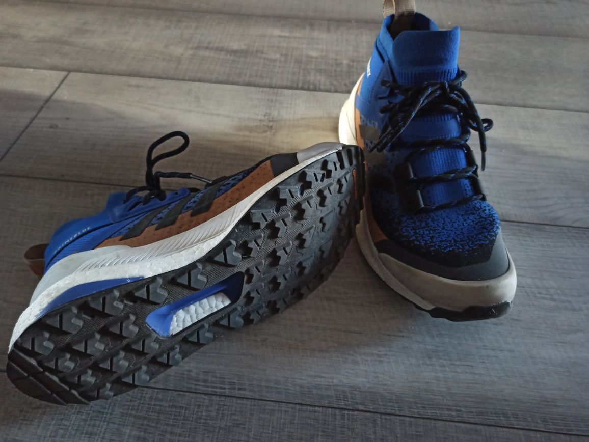 Трекінгові черевики Terrex Free Hiker Primeblue FZ3626 Голубий
Колір:
