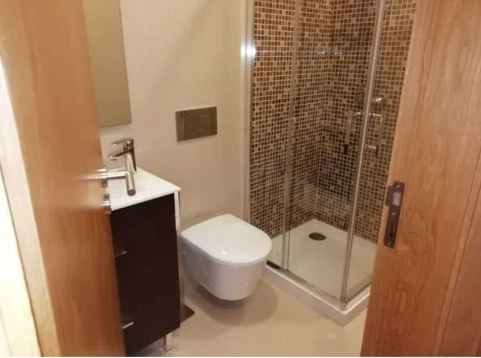 T2 Porto / Arca Agua / Vale Formoso - Mobilado - Como Novo