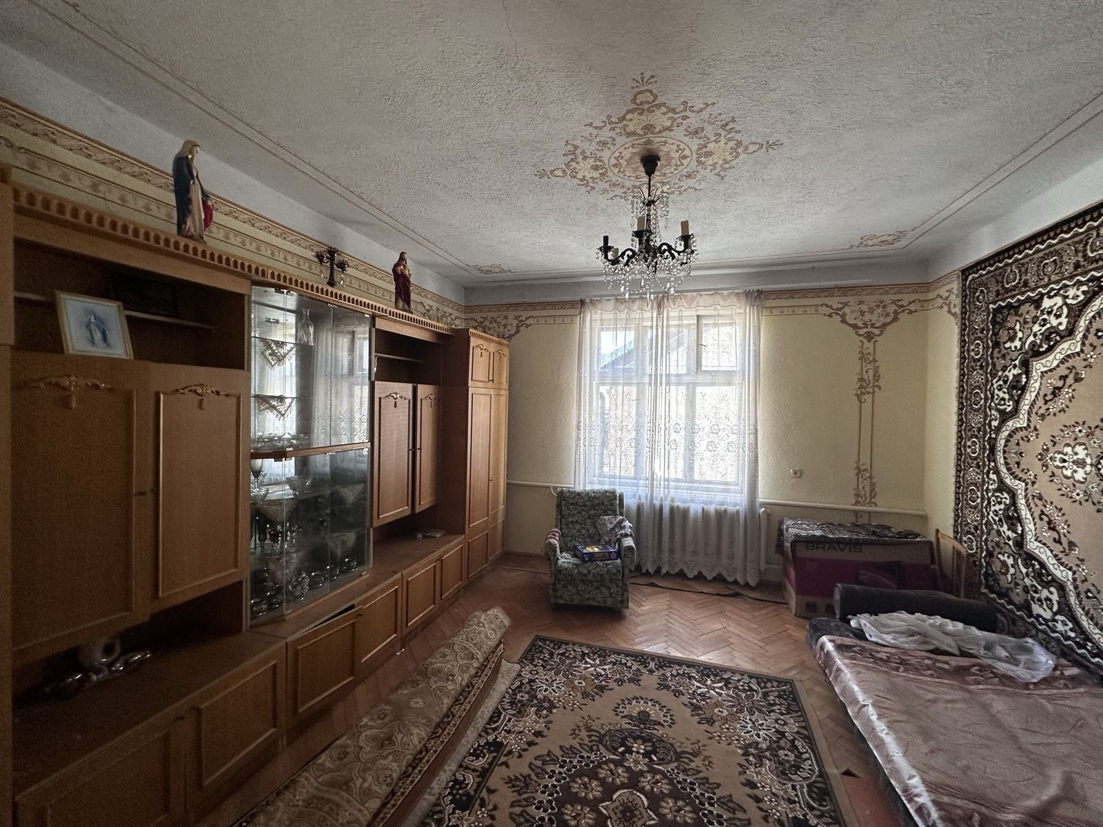 Продається будинок в пригороді м.Підволочиськ.
