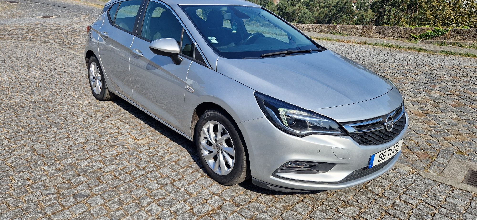 Opel Astra impecável poucos Kms