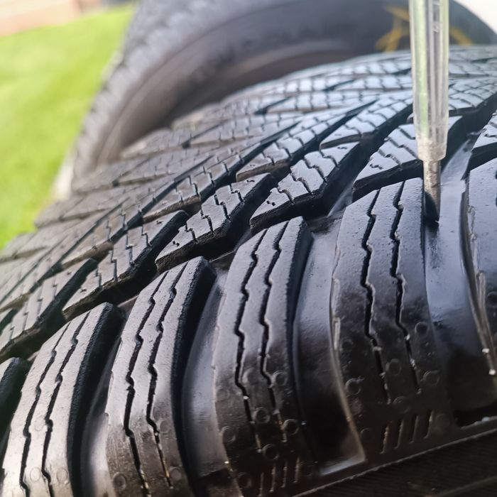 Koła 4 x felgi stalowe 16" z 2024 + opony zimowe Nokian 2024