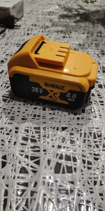 Акумулятор (Китай). Купляв цього року, потім шурупокрут покинув чат.