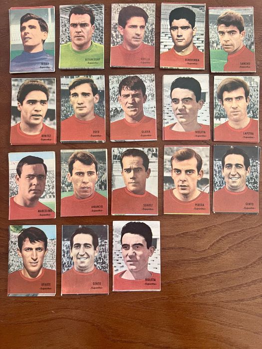 Cromos no jogadores de futebol do mundial de 66/67