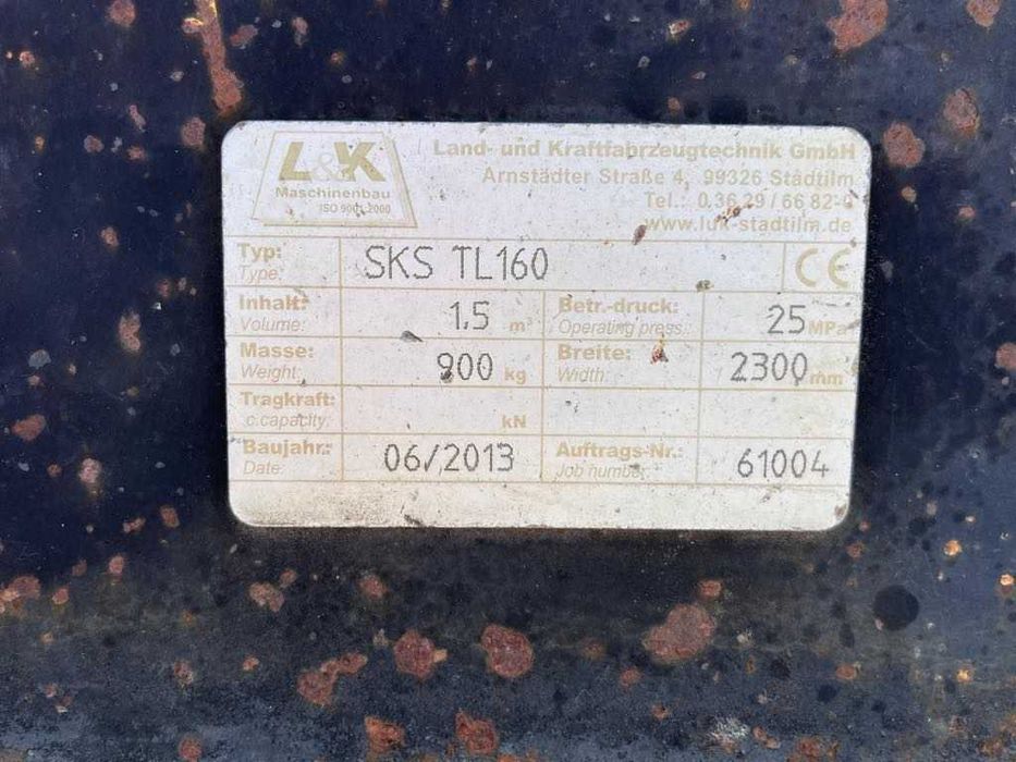 Łyżka hydrauliczna z siłownikiem
