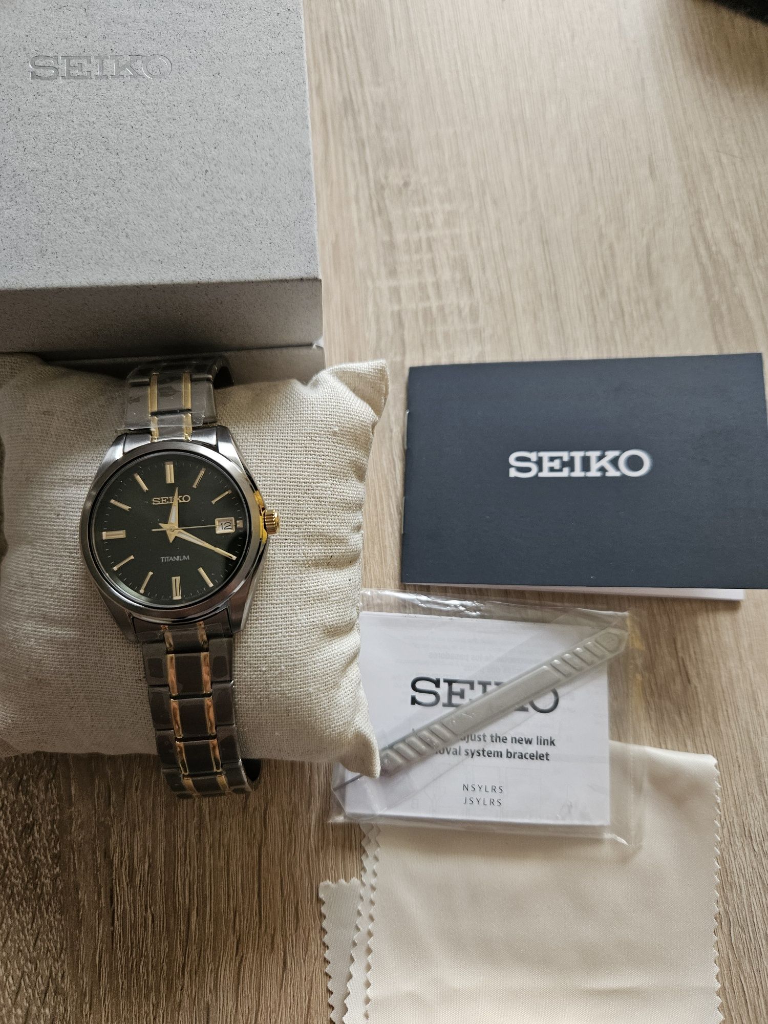 Zegarek męski Seiko Titanium green