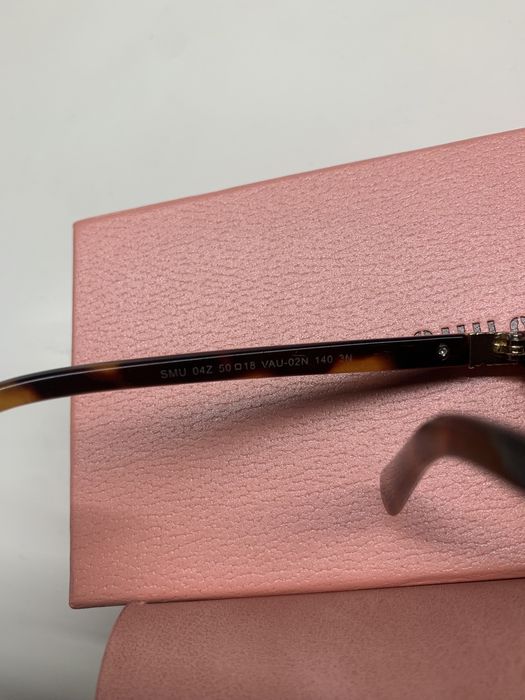 Miu Miu- oculos de sol