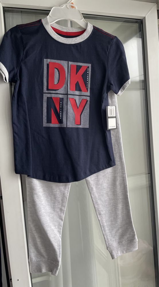 Костюм штаны / футболка DKNY оригинал, 7 лет