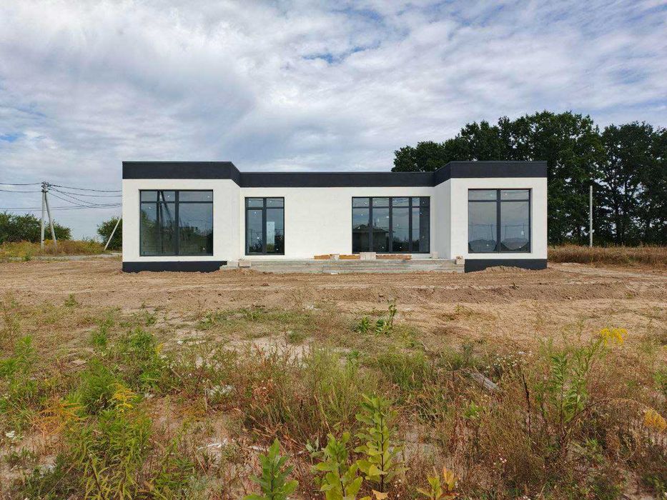 Продам Земельну Дiлянку  5 соток пiд будiвництво.  Котеджне Мiстечко.