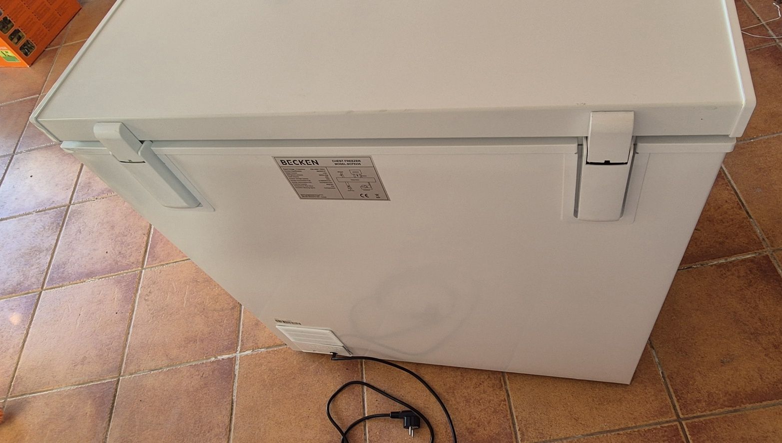 Arca Horizontal BECKEN BCF8336 (Estático - 82 cm - 198 L - Branco)
