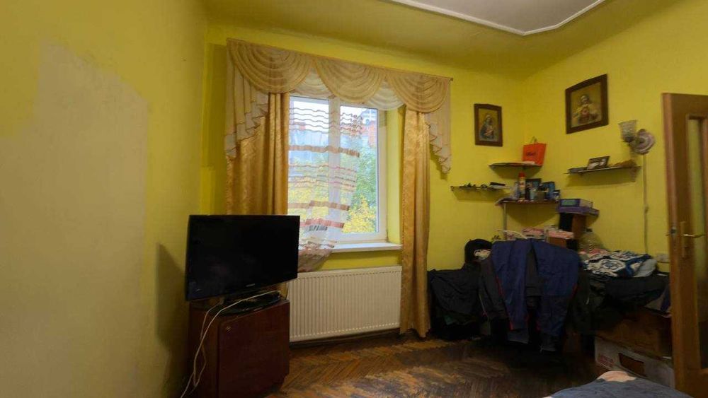 Продаж 2-кім квартири по вул. Б. Хмельницького. (церква Св. Онуфрія.)