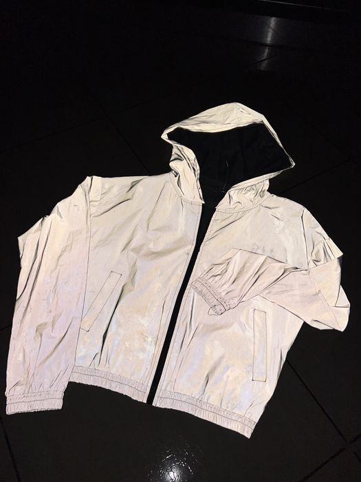 Kurtka świecąca w ciemności