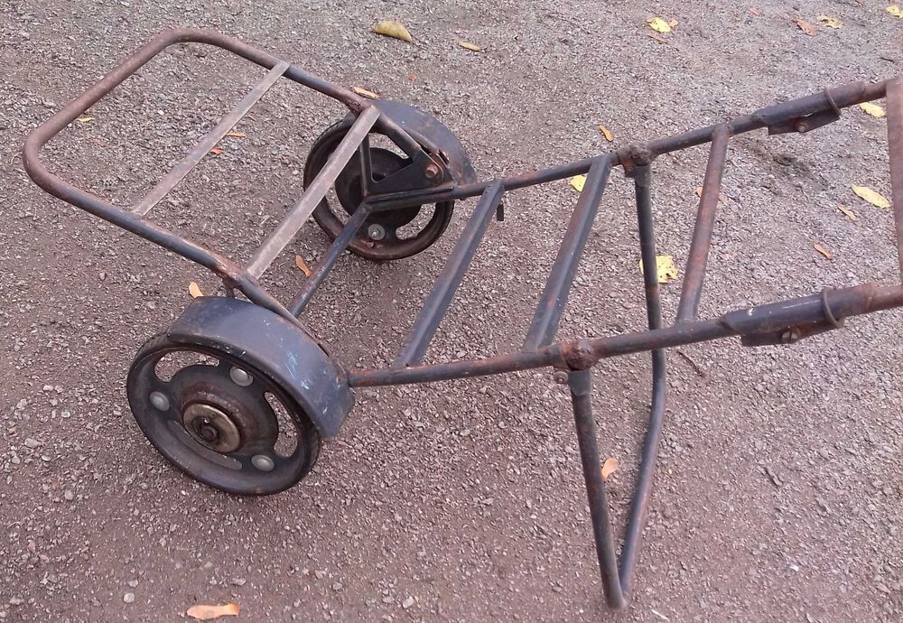 Кравчучка (візок-тележка) часів СРСР.