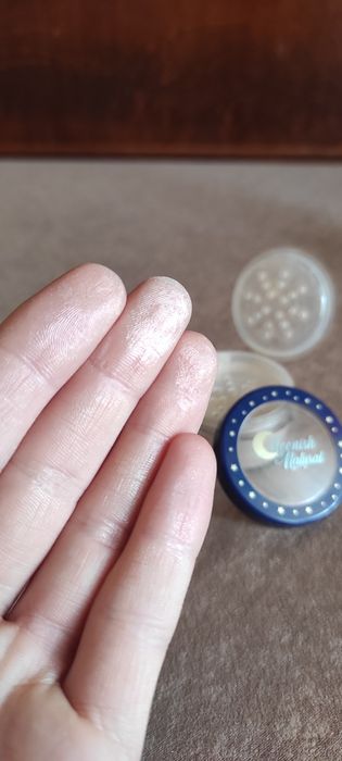 Moonish natural mineralny rozświetlacza apricot