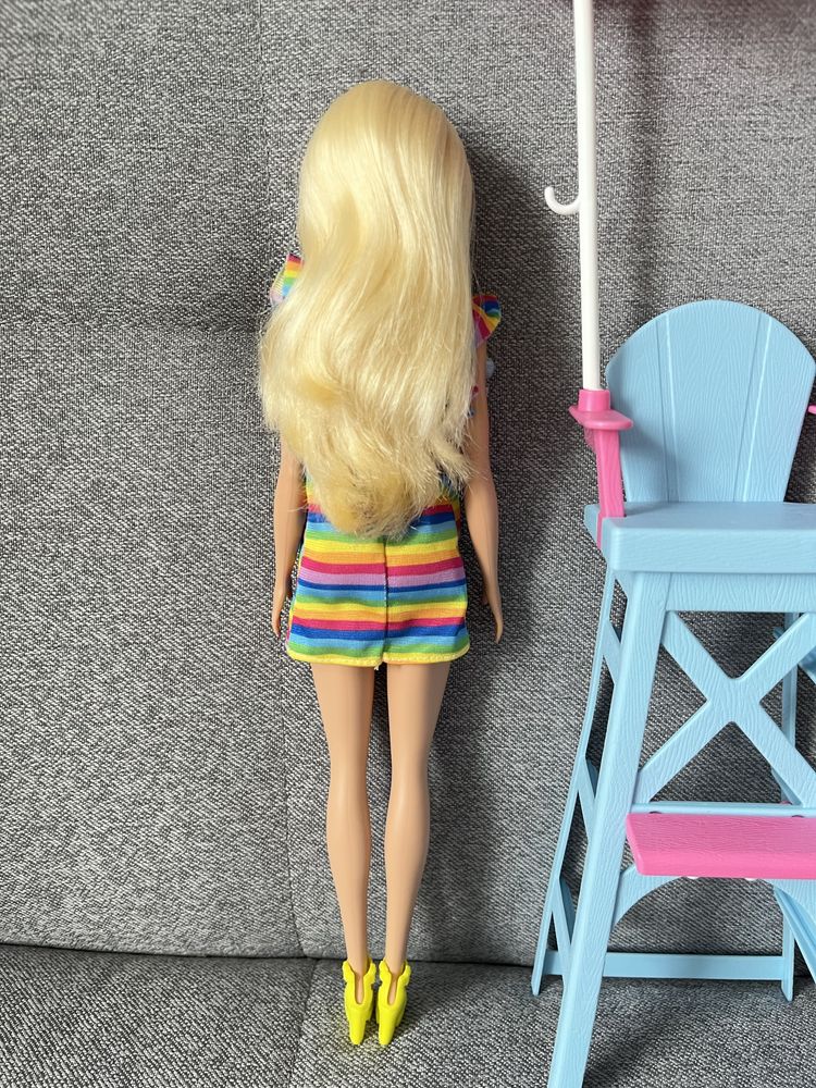 Barbie zestaw motorówka budka ratownika lalka z aparatem na zębach