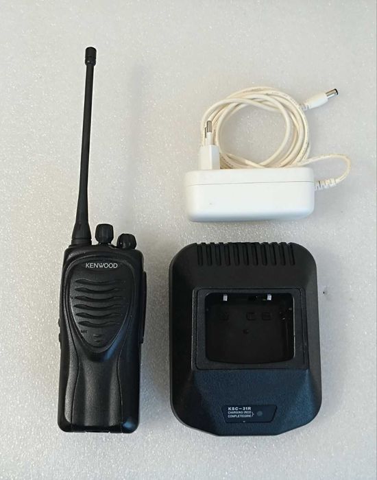 Рації Kenwood, готові до роботи. З літієвим акумулятором KNB-29N