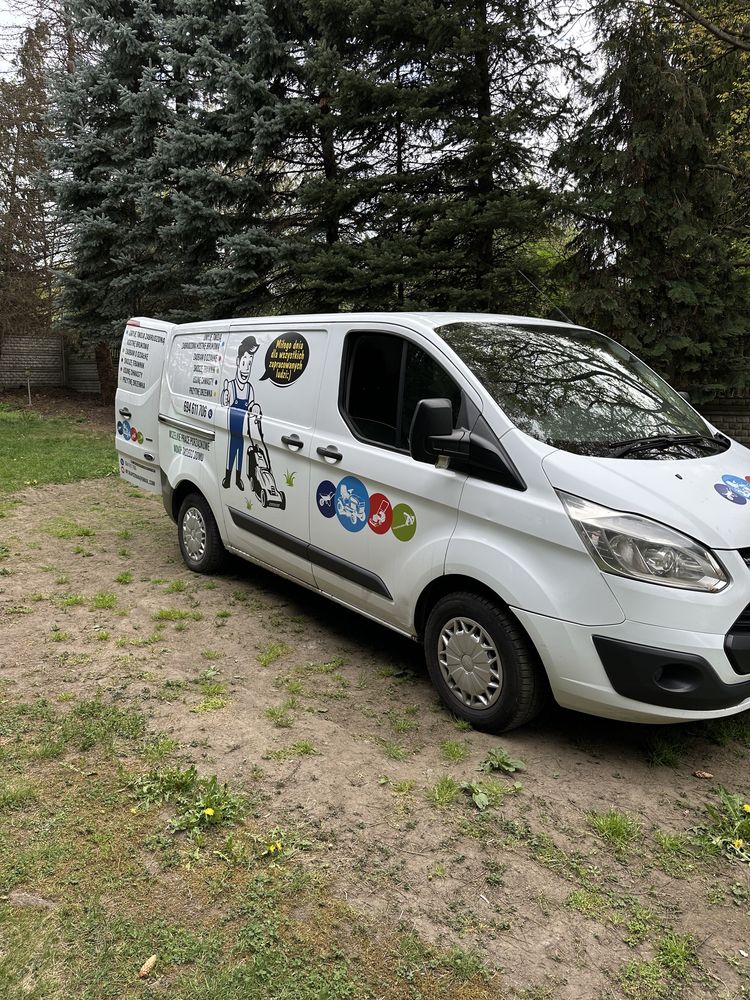 Koszenie karczowanie trawy, czyszczenie kostki brukowej, sprzątanie.