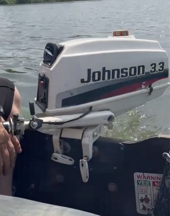 Лодочні мотори Johnson 3,3 та Johnson Bombardier 3,5 (ціна за один)