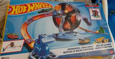 Hotwheels zakręcona opona