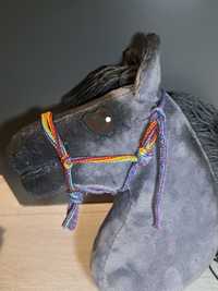 Tęczowy halter dla hobby horse A4 REZERWACJA