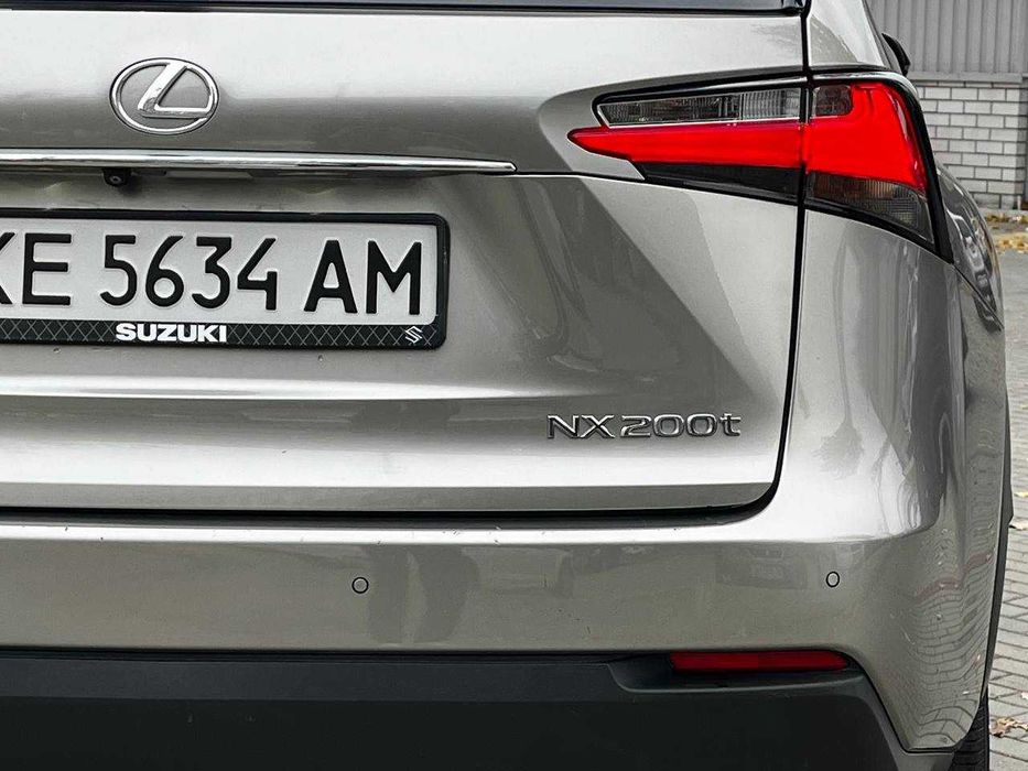 Lexus NX 2015 2,0 бензин