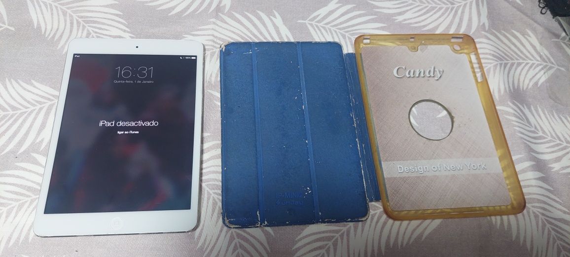 Ipad mini com capa