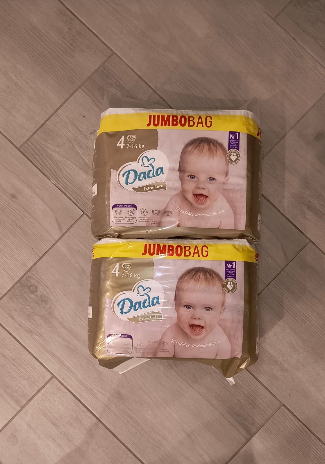 Dwa opakowania Pieluszek Dada Extra Care Jumbo bag 4 7-16kg 2x82