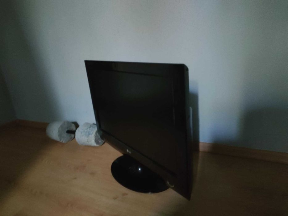 Telewizor LG 32-cale z wbudowanym DVD