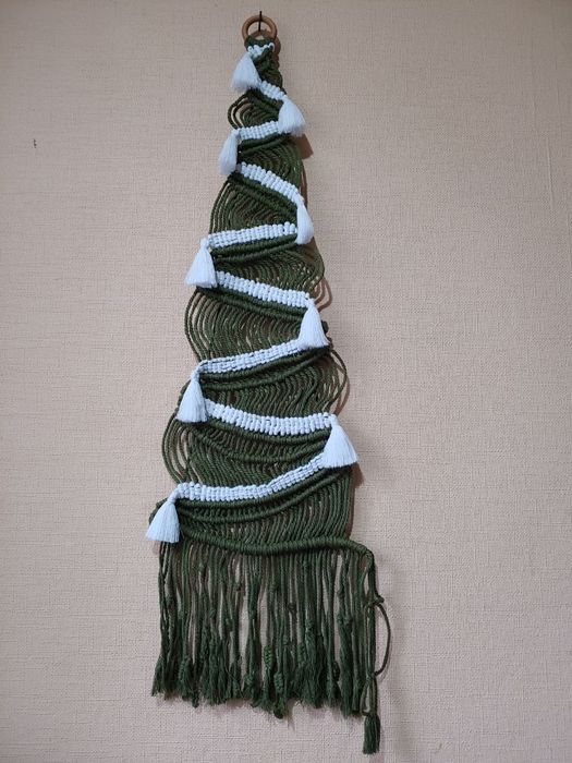 Ялинка декоративна макраме