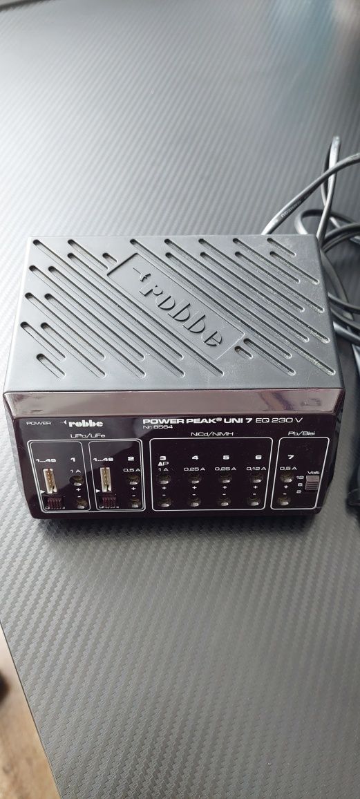 Ladowarla Power Peak Uni7 EQ, 230V.