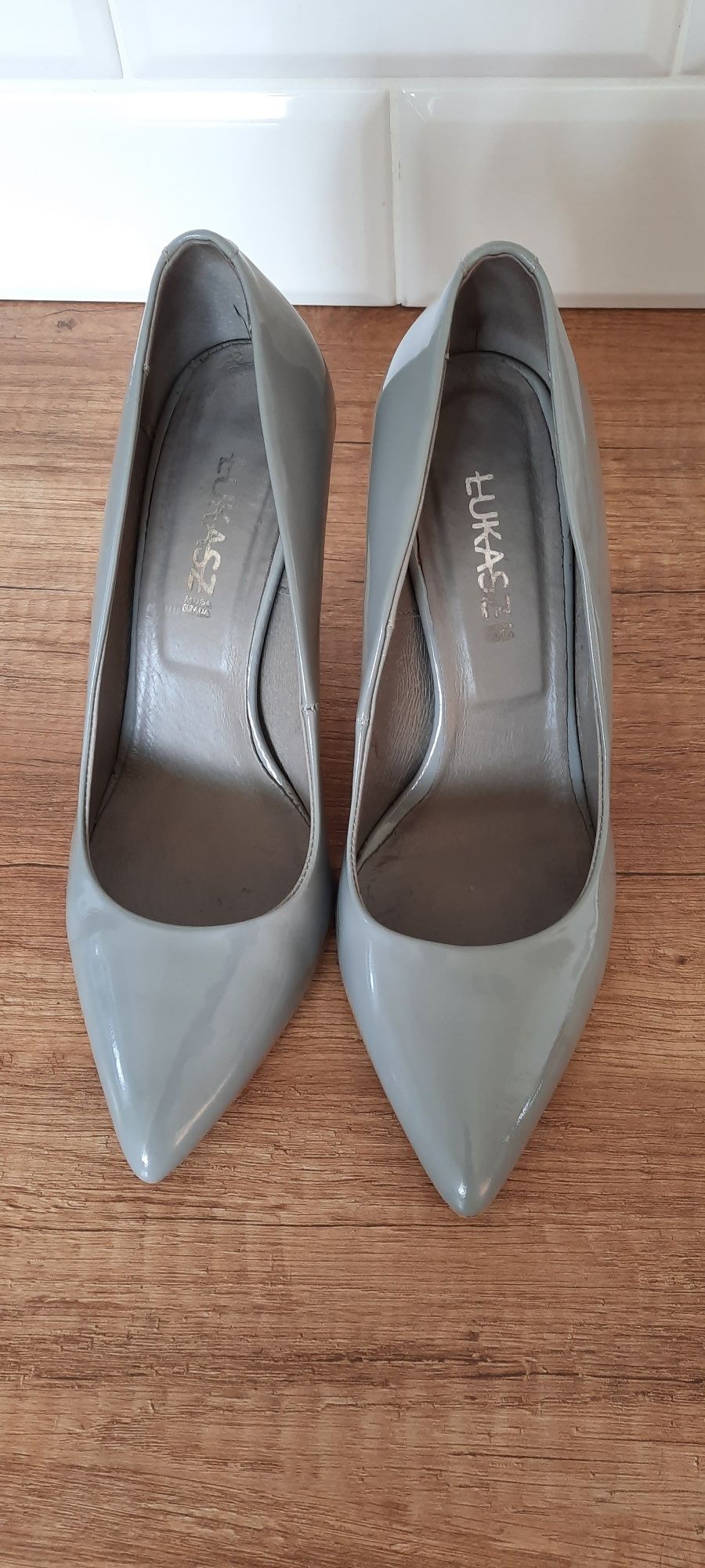 Buty damskie skóra szary lakier 39