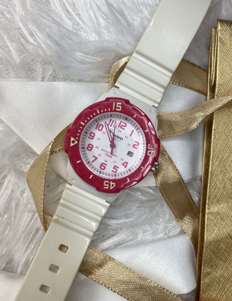 Zegarek dziecięcy Casio model  LRW-200H-4BVE