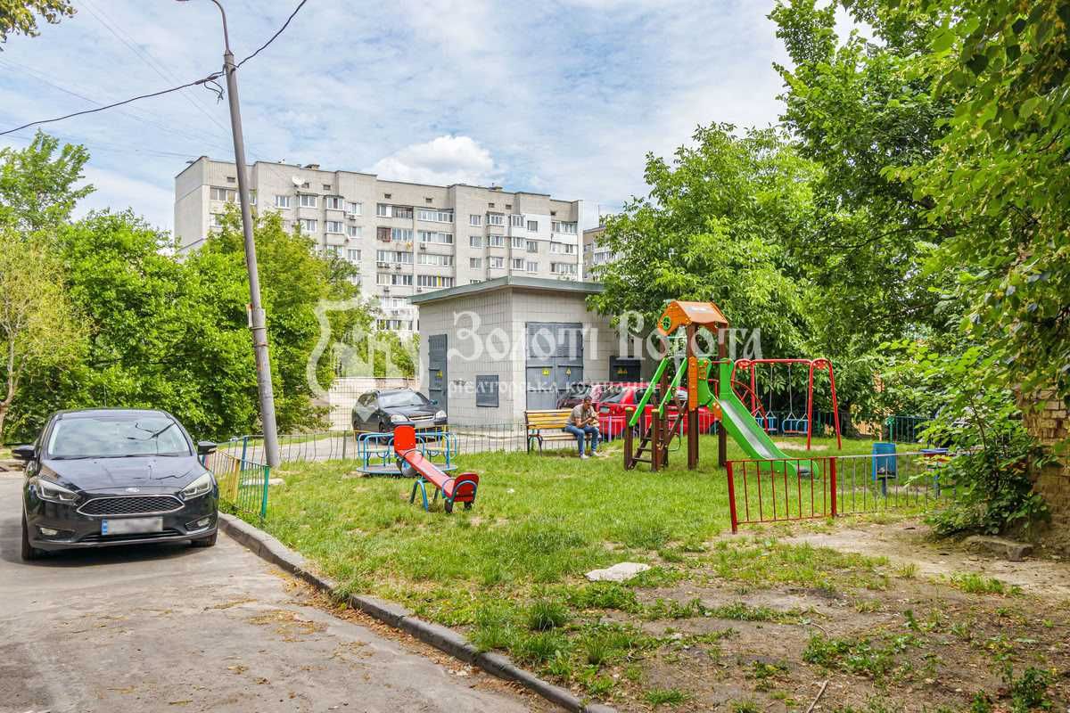 Квартира, 1к. Житловий стан. Петропавлівська, 13/8, Шевченківський р-н