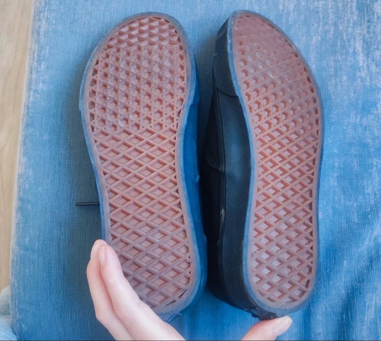 Vans NOVAS
Preço negociável!