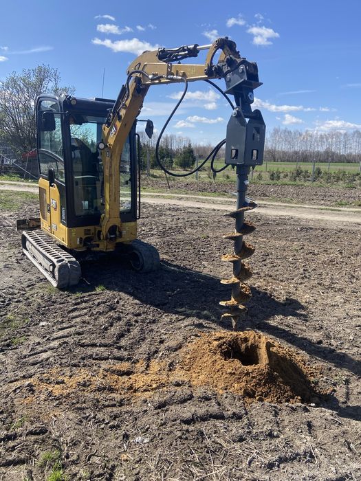 Usługi minikoparką CAT 2.2 T i wywrotką plus wiertnica
