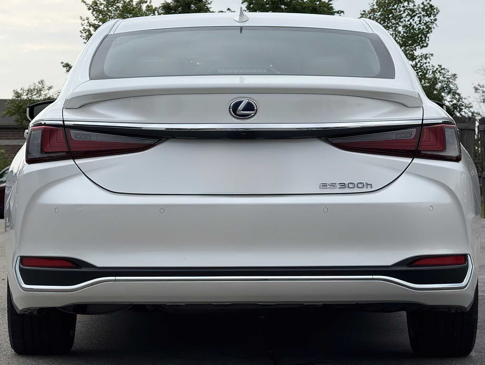Lexus ES 300 H 2021