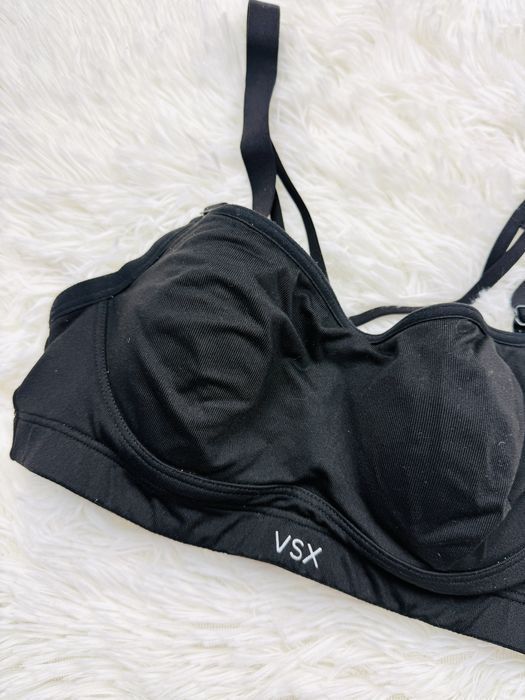 Biustonosz sportowy usztywniany 70B czarny