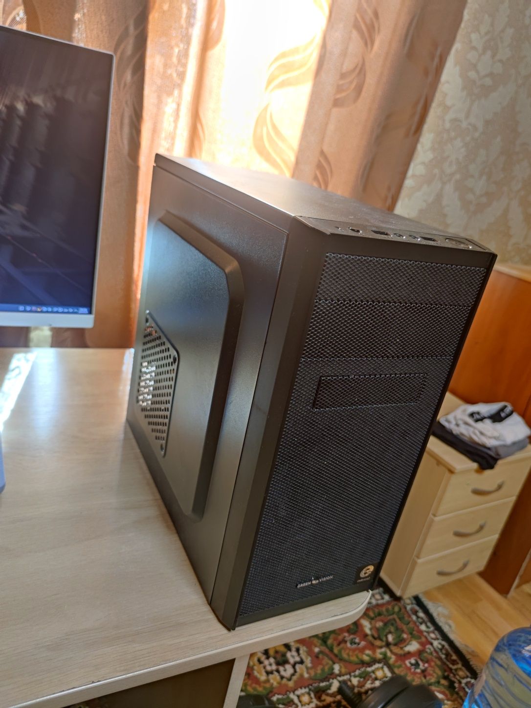 Комп 14ядер 32 гб оперативки rx5700