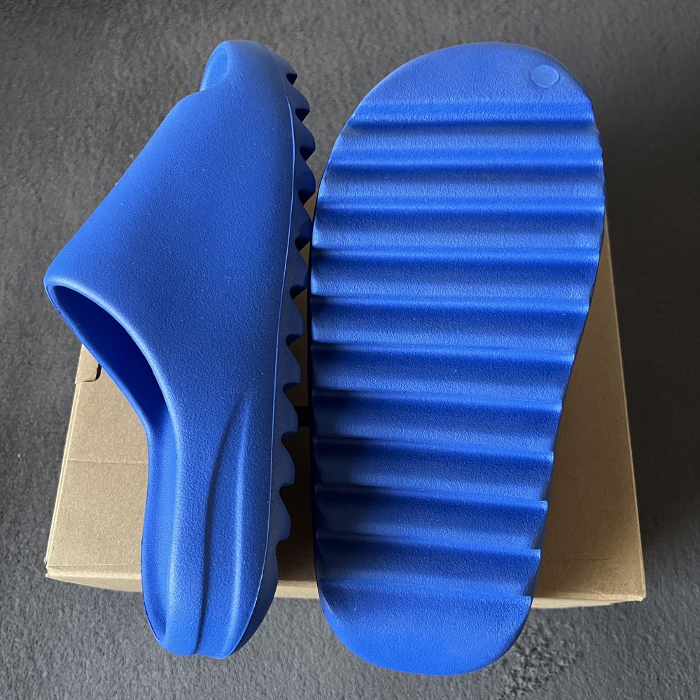 Yeezy Slide Azure - rozmiar 44,5