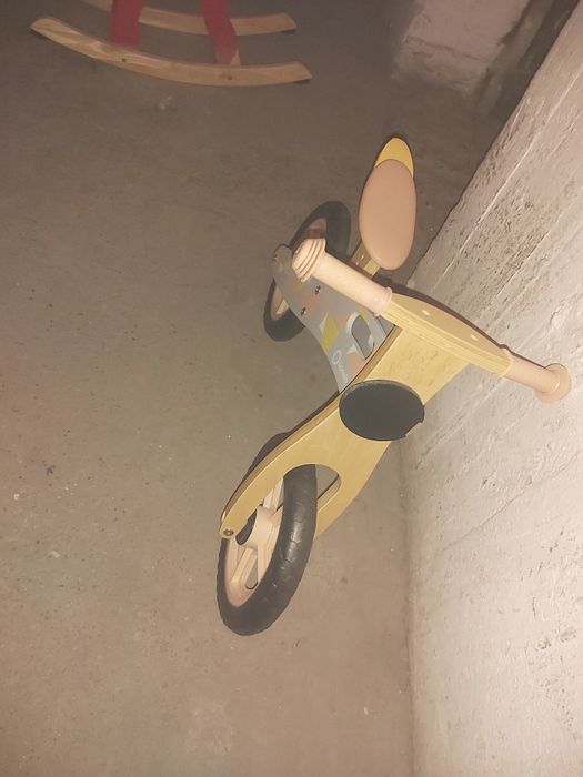 Drewniany rowerek biegowy