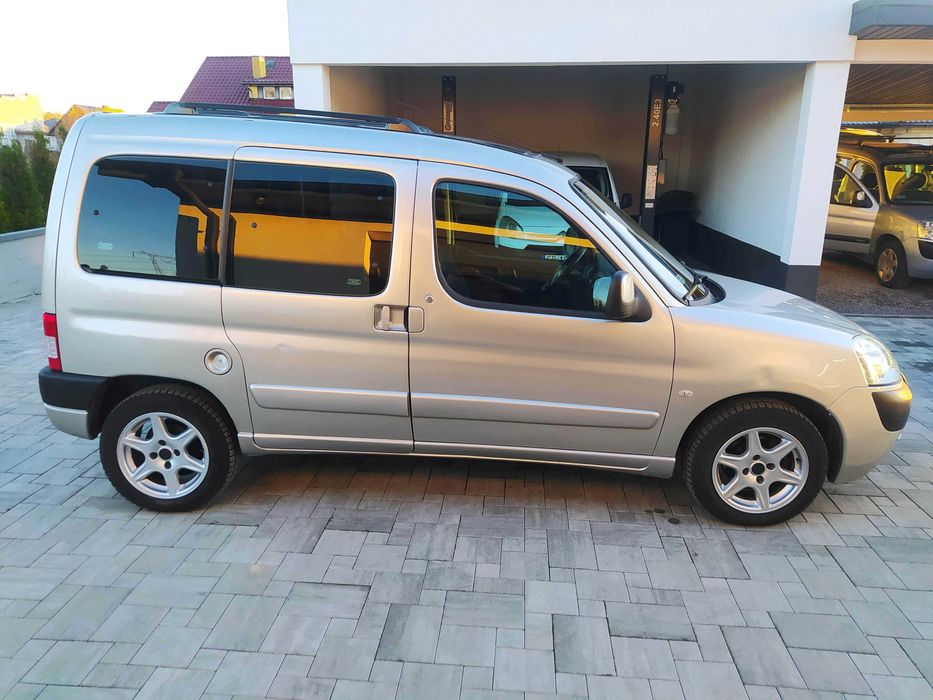 1,6 hdi. KLIMA. 4 drzwi. TEMPOMAT. 90 koni. PANORAMICZNY DACH