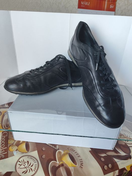 Мужские кожаные кроссовки