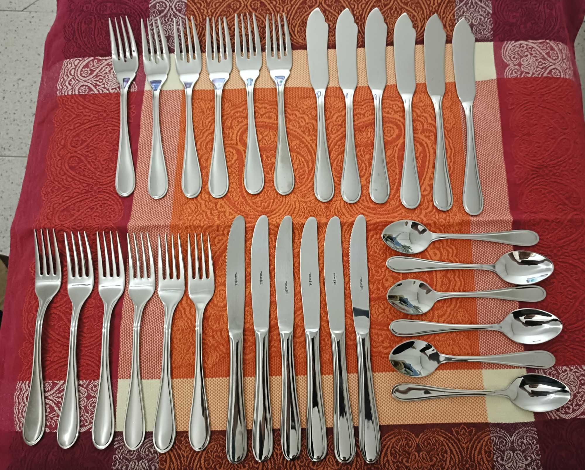 48 Talheres Inox Novos