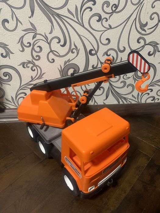 Автокран Тигрес машина